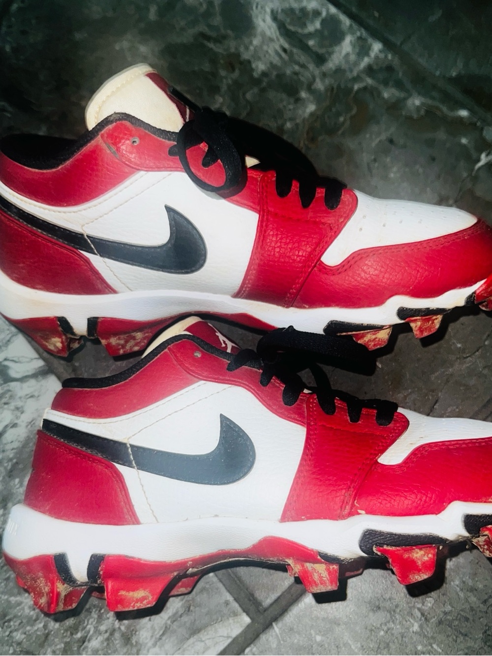 Air Jordan 1️⃣ Low “CHICAGO” Cleats s-6 for for youth football 🏈 or baseball.⚾️